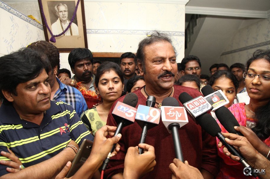 Dynamite-Movie-Special-Show-in-Tirupati